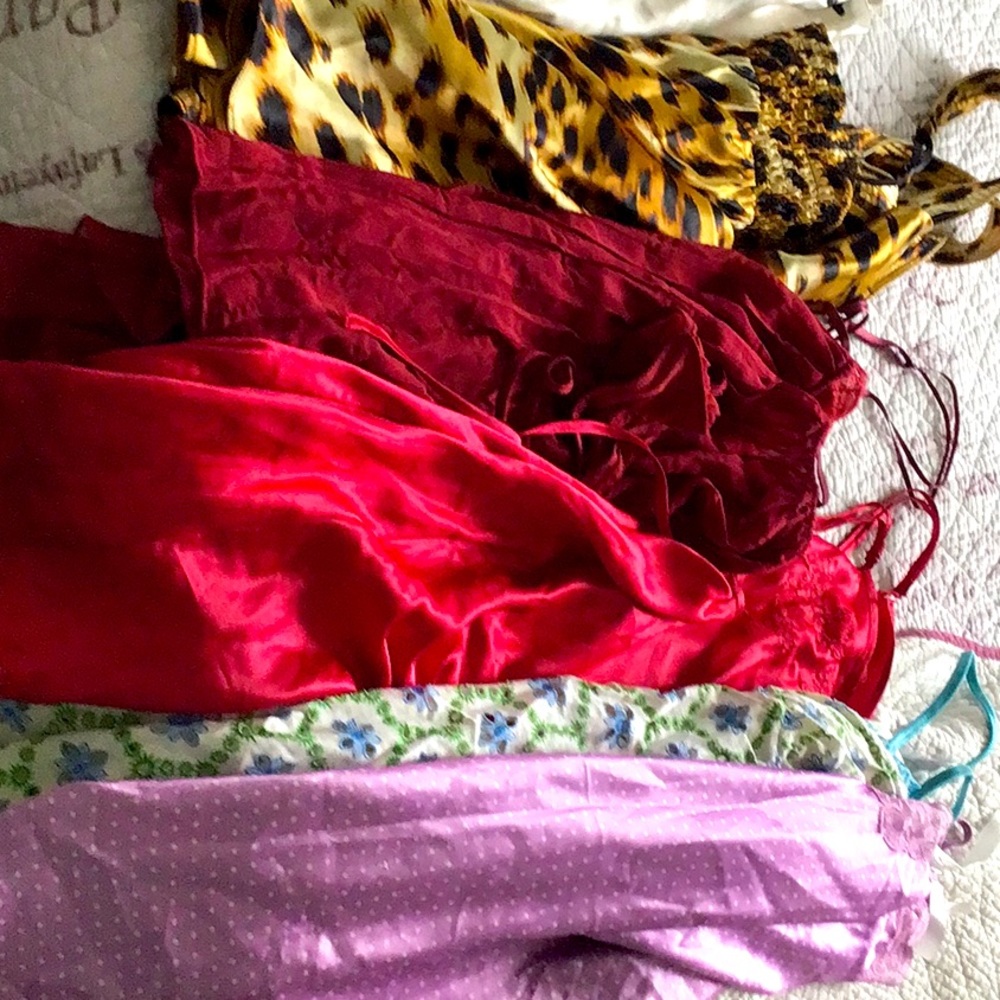 7 pieces Victoria secrets lingerie. One with tag.